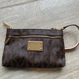 Authentic Michael Kors Wristlet Wallet!